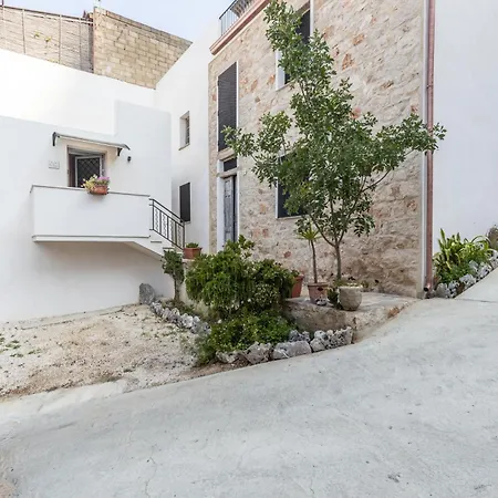 Sa Carrera * באוני